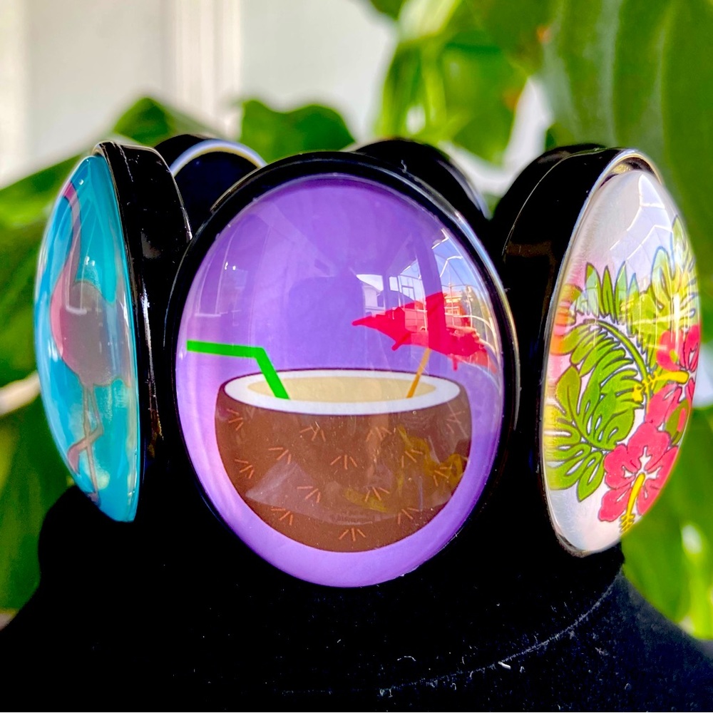 Vintage resin bracelet